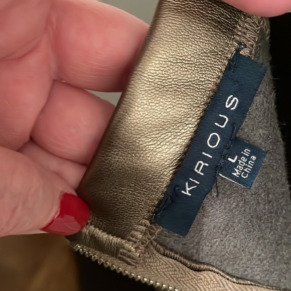 NWT KIRIOUS VEGAN LEATHER ZIP UP STRAPLESS CROP TOP SIZE L - Picture 5 of 7